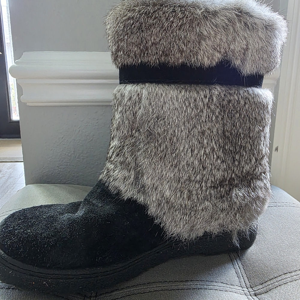Bearpaw Faux Fur Boots with Pom Poms - Picture 6 of 9